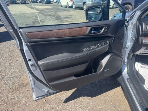 Used 2016 Subaru Outback 2.5i Limited image 26