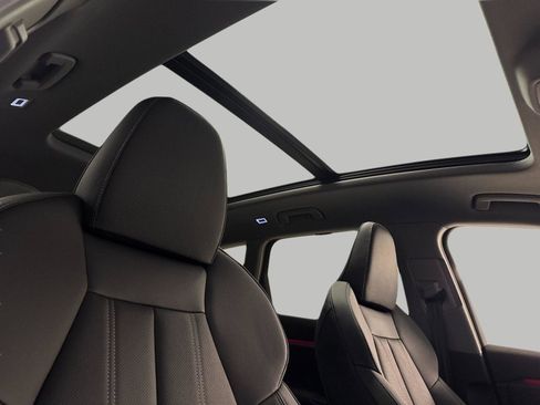 New 2025 Audi Q6 e-tron Prestige image 16