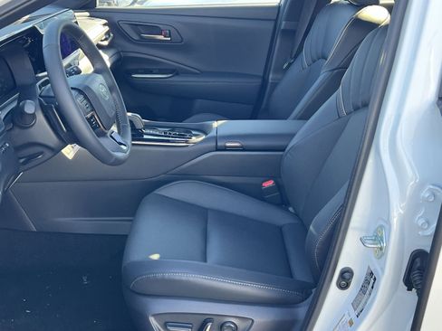 New 2025 Toyota Crown Signia image 7