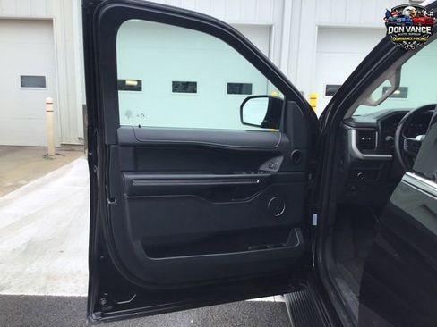 Used 2024 Ford Expedition Max XLT AWD/4WD image 10