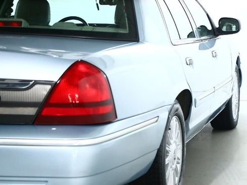 Used 2008 Mercury Grand Marquis LS image 10