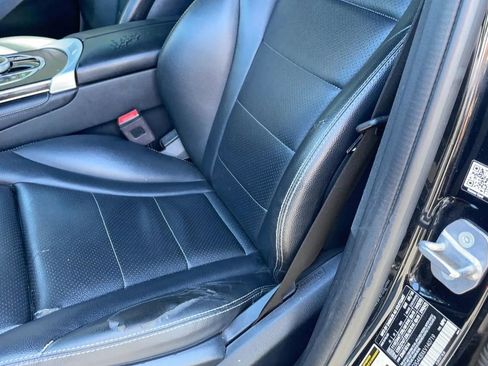 Used 2019 Mercedes-Benz GLC 300 4MATIC image 31