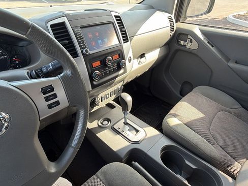 Used 2021 Nissan Frontier SV w/ Midnight Edition Floor Mats AWD/4WD image 27