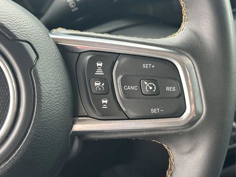 Used 2024 Jeep Wrangler Sahara image 15