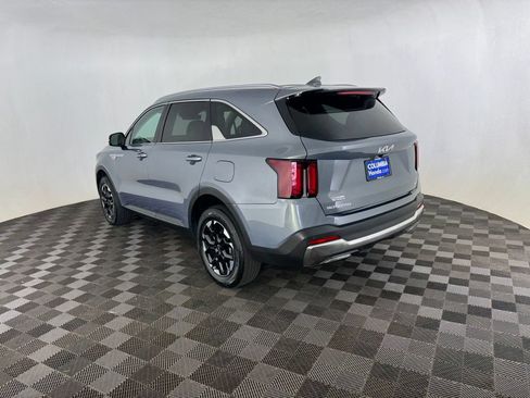 Used 2025 Kia Sorento S AWD/4WD image 5