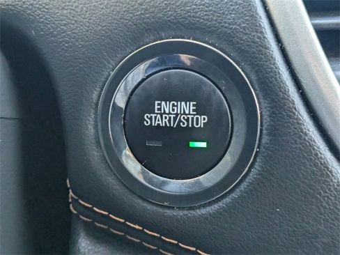 Used 2019 Chevrolet Trax LT w/ LT Convenience Package image 30