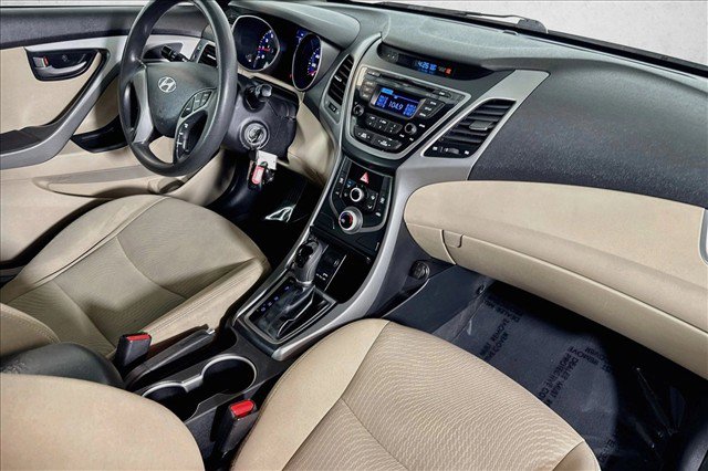 Used 2015 Hyundai Elantra SE FWD image 24