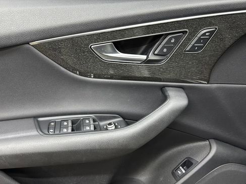 Used 2020 Audi Q7 3.0T Premium Plus w/ Premium Plus Package image 12