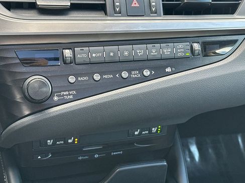 Used 2019 Lexus ES 350 image 20