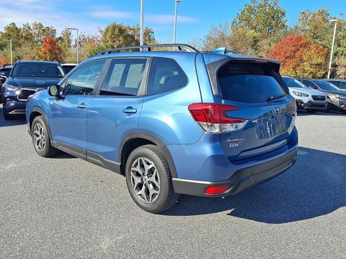 Used 2022 Subaru Forester Premium image 6