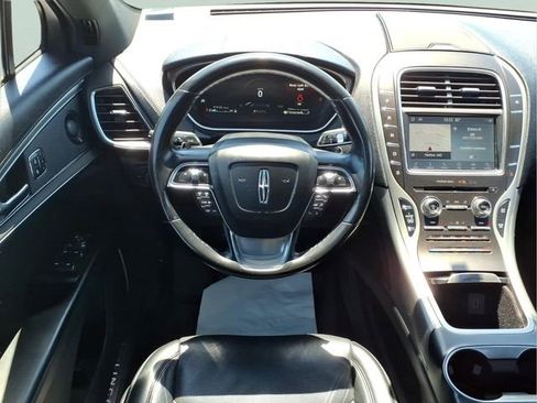 Used 2019 Lincoln Nautilus Reserve AWD/4WD image 4