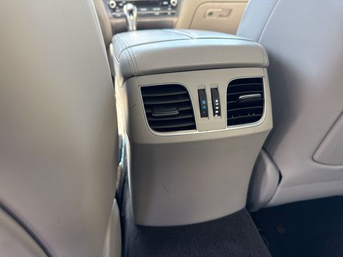 Used 2015 Hyundai Genesis 5.0 RWD image 14