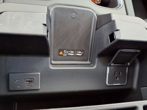 New 2026 GMC Sierra 2500 Denali w/ Denali Reserve Package image 8