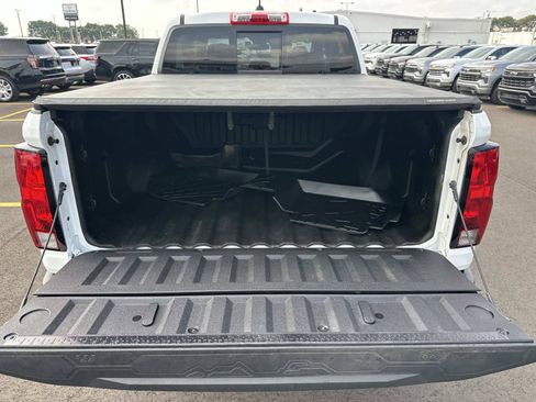 Certified 2023 Chevrolet Colorado Trail Boss w/ LPO, Dark Essentials Package AWD/4WD image 9