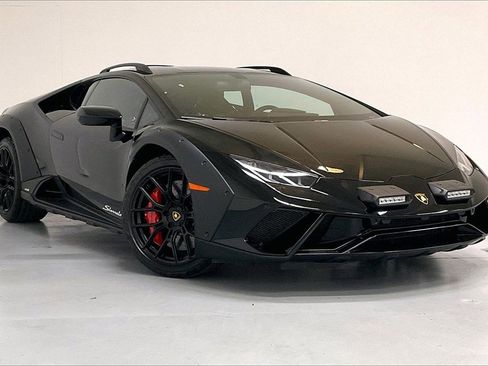 Used 2024 Lamborghini Huracan Sterrato image 36