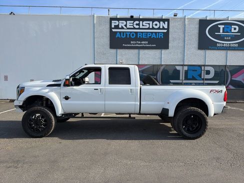 Used 2015 Ford F350 Lariat w/ Lariat Ultimate Package AWD/4WD image 2