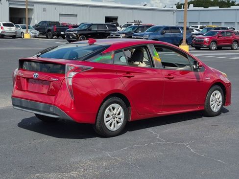 Used 2017 Toyota Prius Two FWD image 5