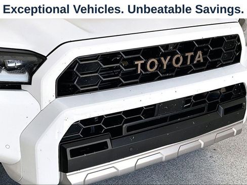 Used 2025 Toyota 4Runner Trailhunter AWD/4WD image 36