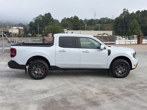 Used 2025 Ford Maverick Tremor AWD/4WD image 2