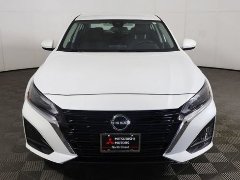Used 2023 Nissan Altima 2.5 SV AWD/4WD image 7