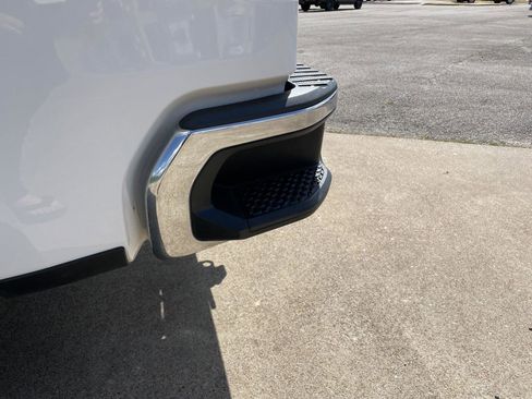 Used 2019 Chevrolet Silverado 1500 LT w/ Texas Edition RWD image 40