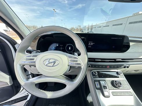 Used 2024 Hyundai Palisade Calligraphy image 11