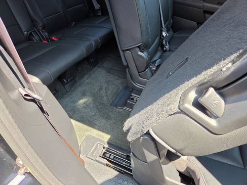 Used 2015 Honda Pilot Touring image 45