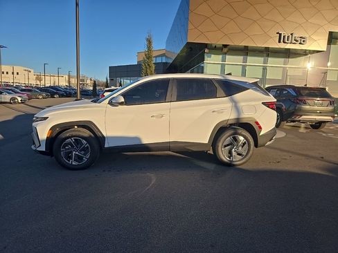 New 2026 Hyundai Tucson Blue SE w/ Tow & Go Package AWD/4WD image 5