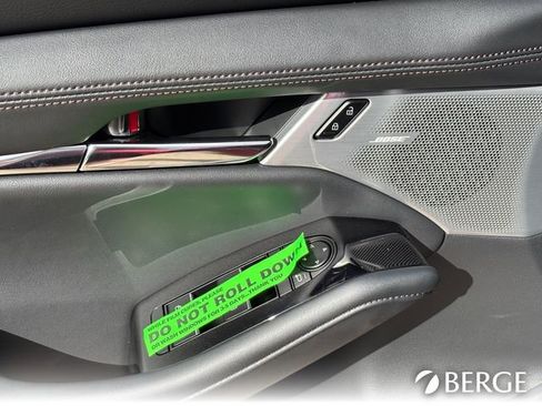 New 2026 MAZDA MAZDA3 2.5 S Hatchback w/ Premium Pkg image 18