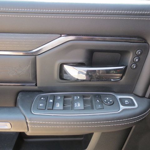 Used 2022 RAM 2500 Limited AWD/4WD image 18
