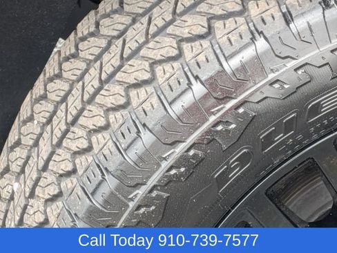 Used 2022 GMC Sierra 1500 Elevation w/ Preferred Package AWD/4WD image 11