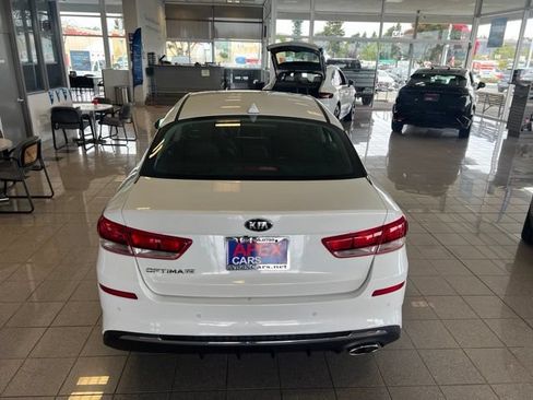 Used 2020 Kia Optima LX FWD image 12