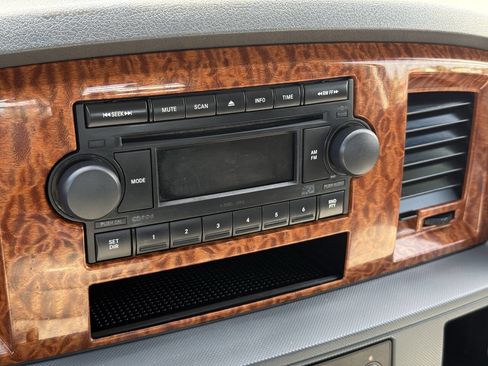 Used 2006 Dodge Ram 2500 Truck SLT w/ Light Group image 21