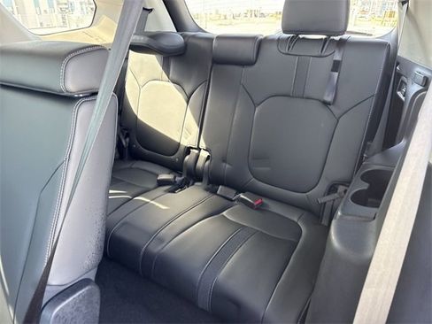 Used 2025 Honda Pilot EX-L image 23