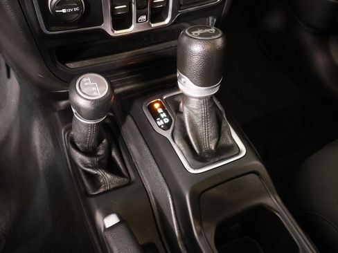 Used 2020 Jeep Wrangler Unlimited Sport S AWD/4WD image 7
