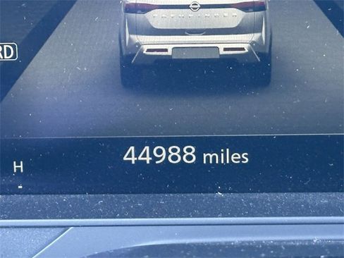 Certified 2022 Nissan Pathfinder Platinum w/ Cargo Package image 30