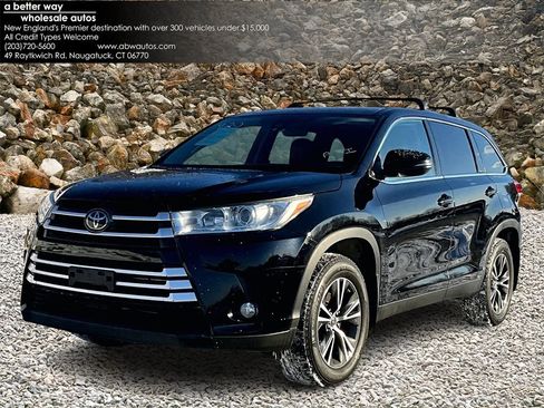 Used 2019 Toyota Highlander LE image 1