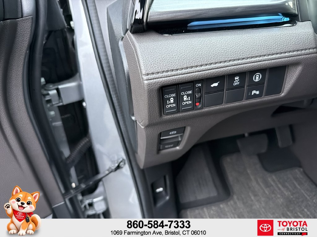 Used 2024 Honda Odyssey Elite image 21