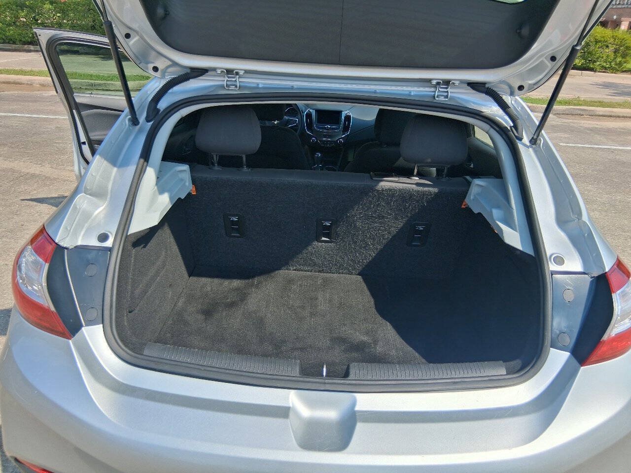 Used 2019 Chevrolet Cruze LS w/ LS Convenience Package FWD image 21