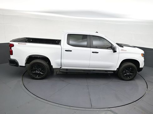 Used 2025 Chevrolet Silverado 1500 LT Trail Boss AWD/4WD image 18