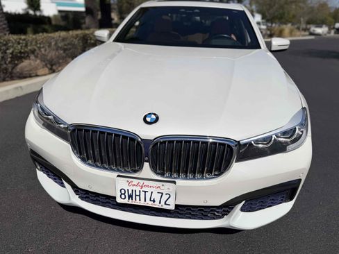 Used 2018 BMW 740e xDrive AWD/4WD image 30