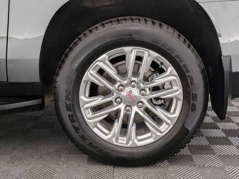 Certified 2024 GMC Yukon XL SLT image 16