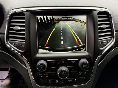 Used 2018 Jeep Grand Cherokee Limited w/ Luxury Group II image 26
