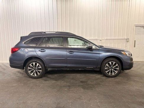 Used 2017 Subaru Outback 3.6R Limited AWD/4WD image 22
