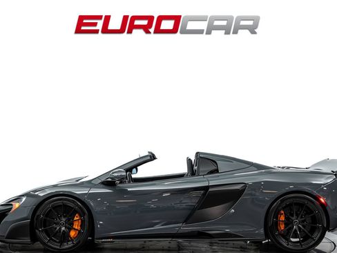 Used 2016 McLaren 675LT Spider RWD image 2