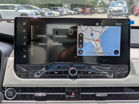 New 2025 Mitsubishi Outlander SE image 19