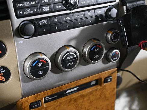 Used 2005 Nissan Pathfinder LE w/ (U01) LE Navigation Pkg image 15