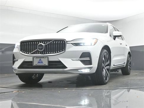 Used 2023 Volvo XC60 B5 Ultimate w/ Climate Package image 40