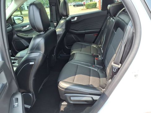 Used 2025 Ford Escape SE FWD image 11