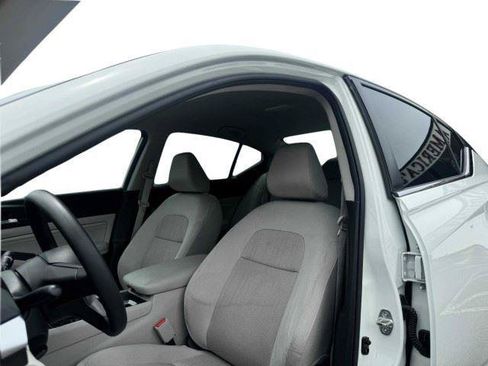 Used 2020 Nissan Altima 2.5 S FWD image 19